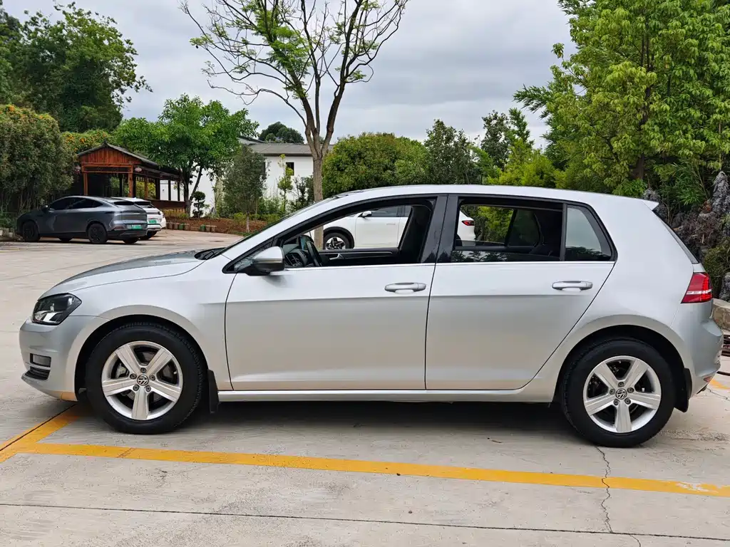 Volkswagen Golf 2015 1.4TSI AT Comfort