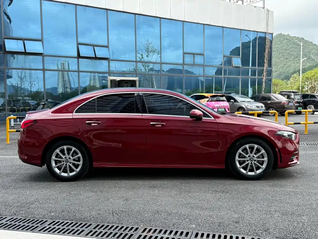 MERCEDES-BENZ A CLASS