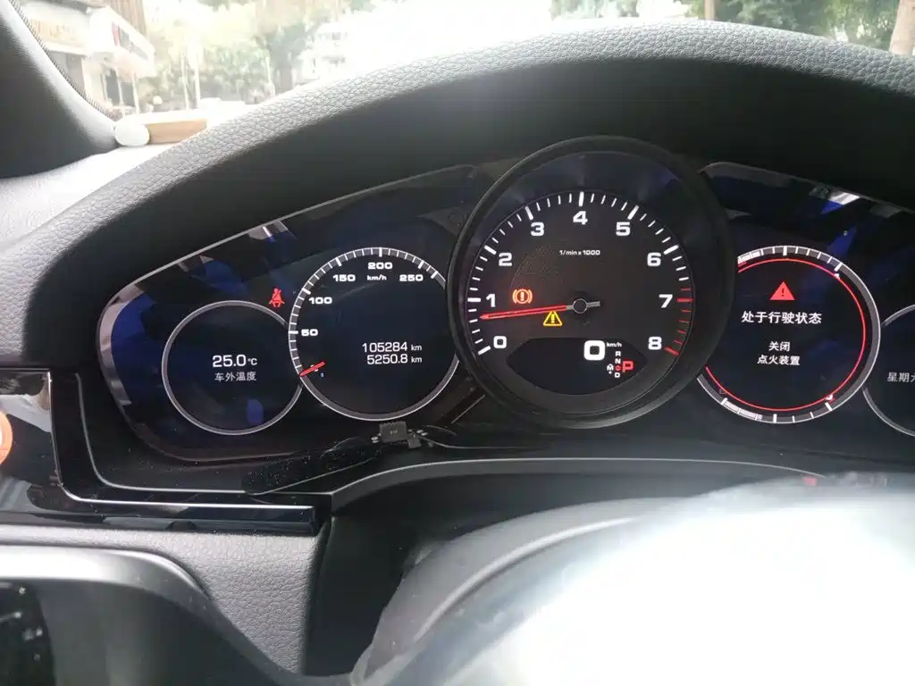 Porsche Cayenne — миниатюра 13