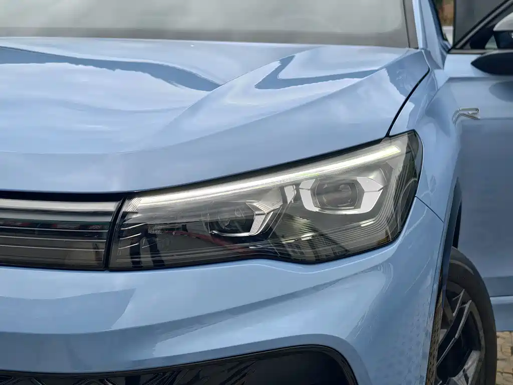 Volkswagen Tiguan L — миниатюра 10