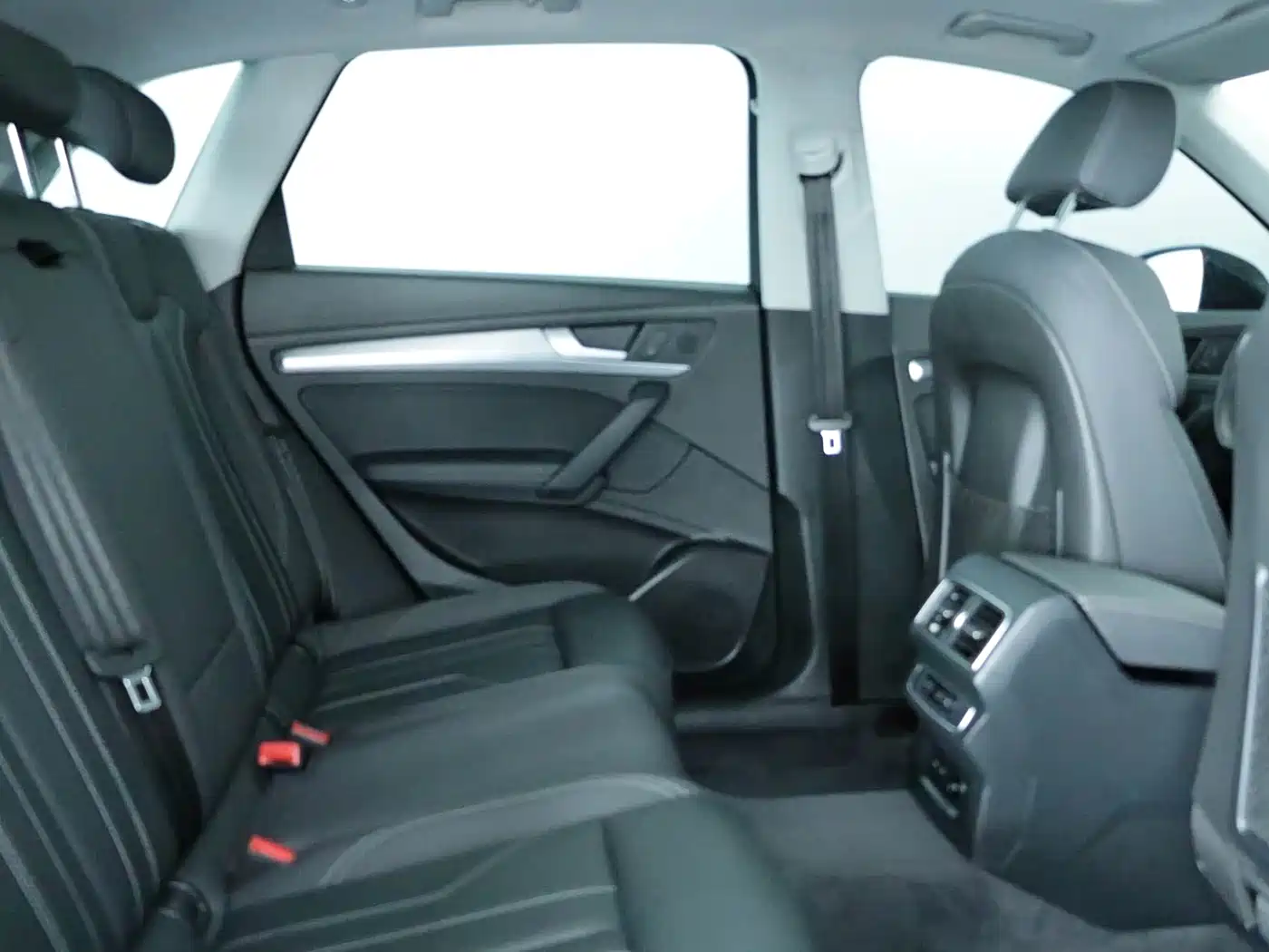 Audi Q5L 2026 Черный из Китая, фото 6