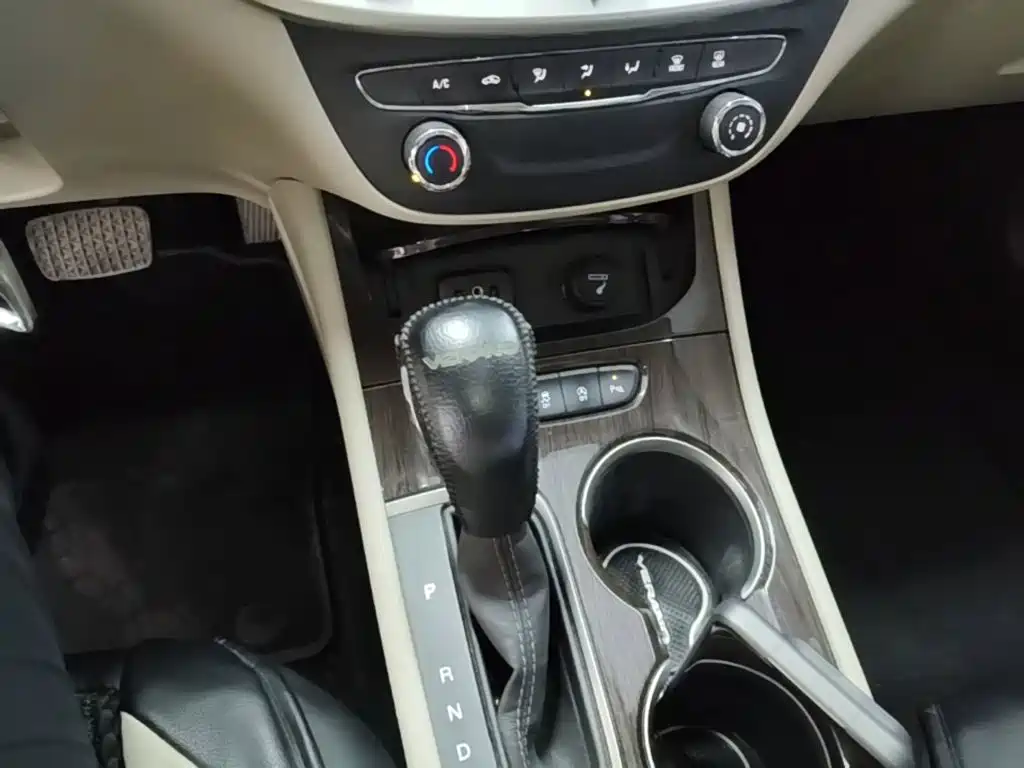 Buick Verano — миниатюра 14
