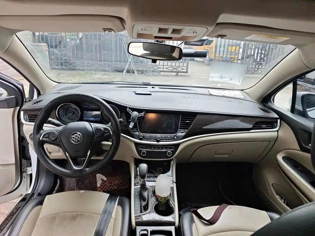 Buick Verano — миниатюра 10