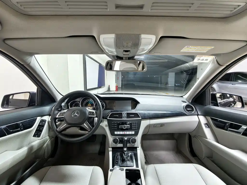Mercedes-Benz C-Class — миниатюра 4