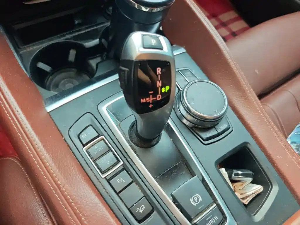 BMW X6 — миниатюра 15