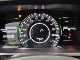 Honda Elysion 2.0L Hybrid Luxury Edition