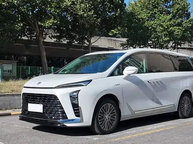 BUICK GL8 NEW ENERGY 2024