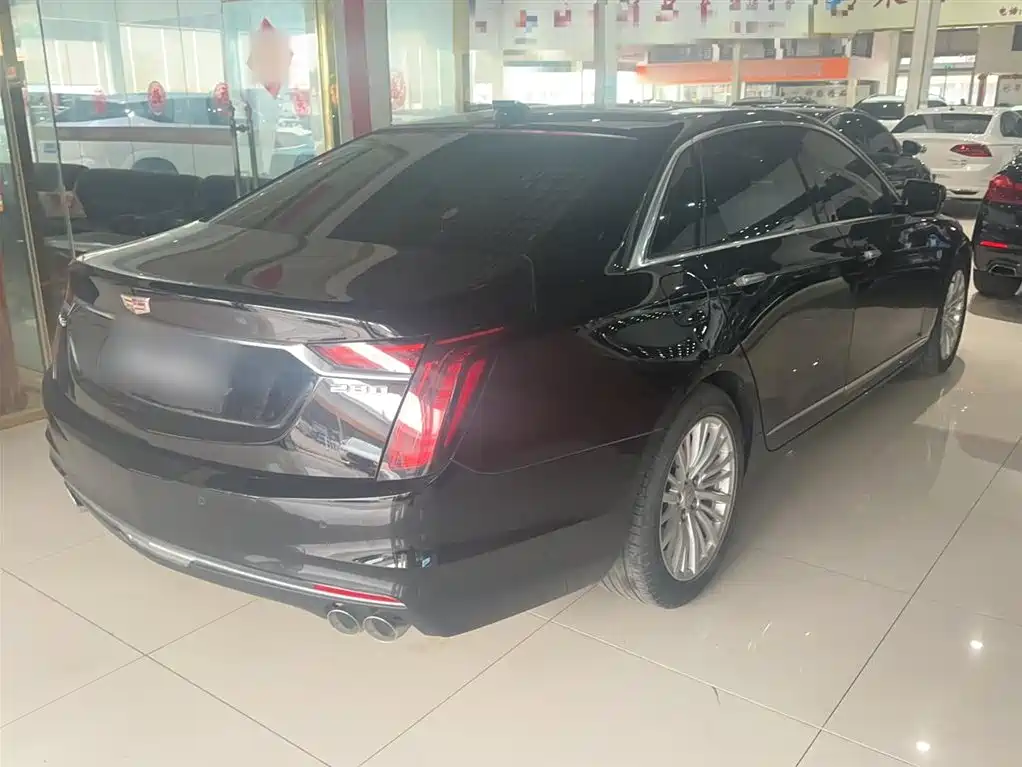 CADILLAC CT6