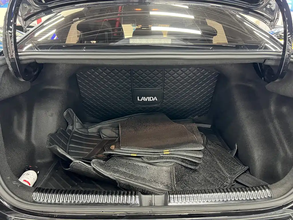 Volkswagen Lavida — миниатюра 27