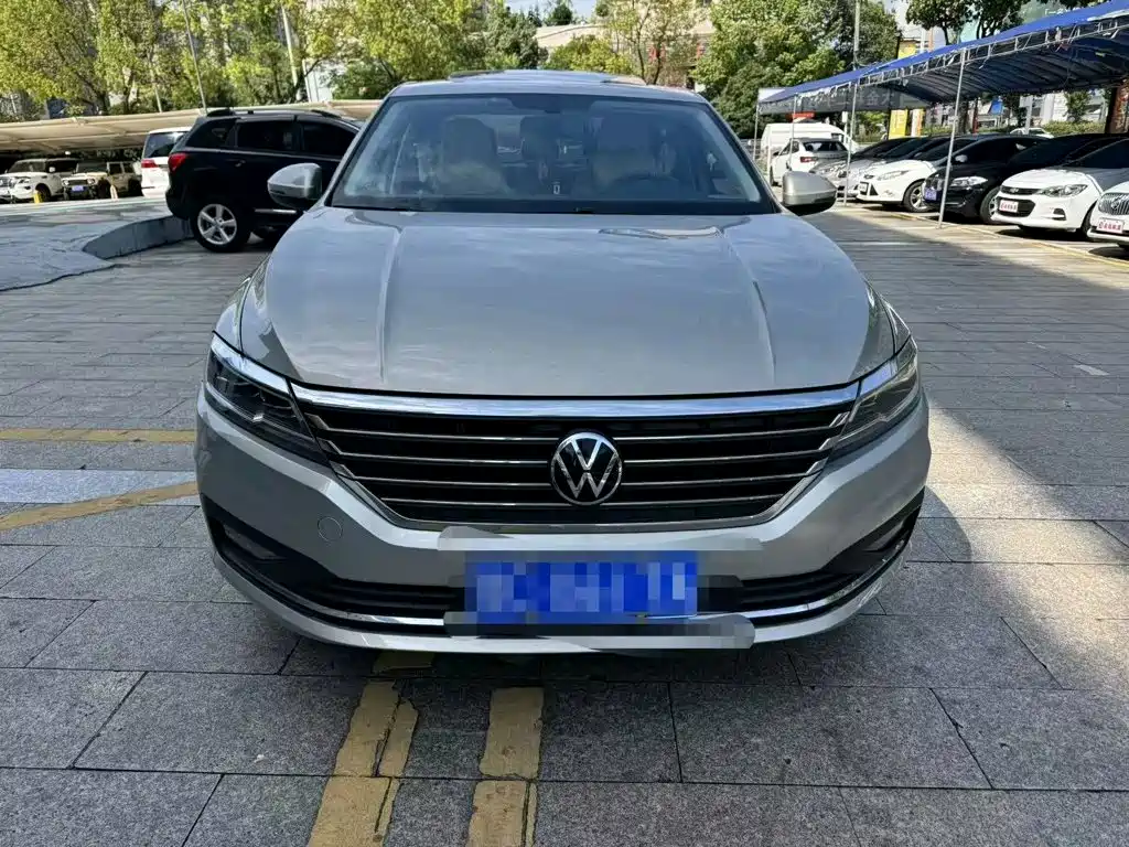 Volkswagen Lavida — миниатюра 2