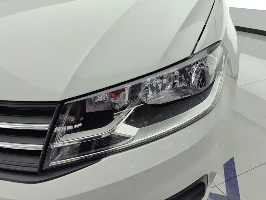 Volkswagen Santana — миниатюра 5