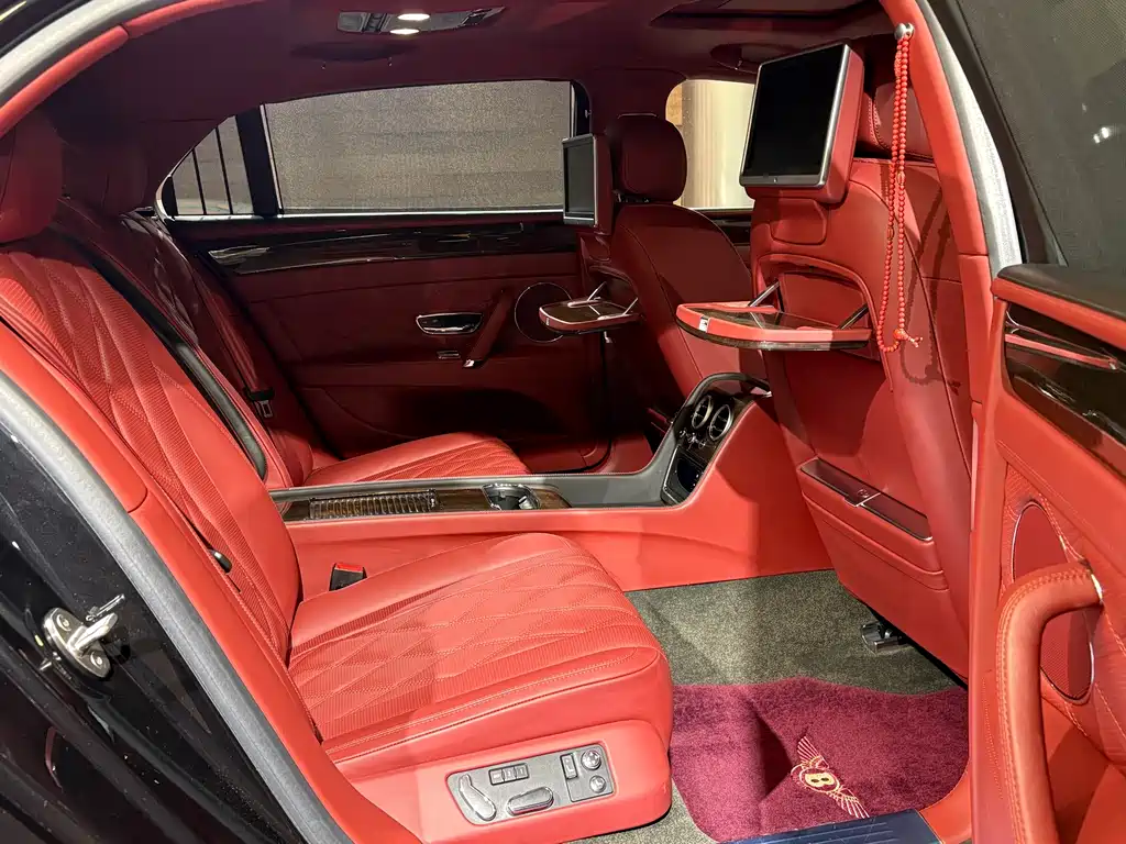 Bentley Flying Spur — миниатюра 19