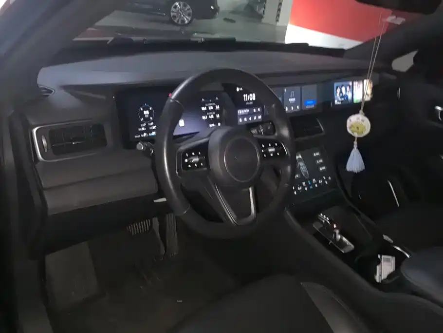 Li Auto Li ONE — миниатюра 12