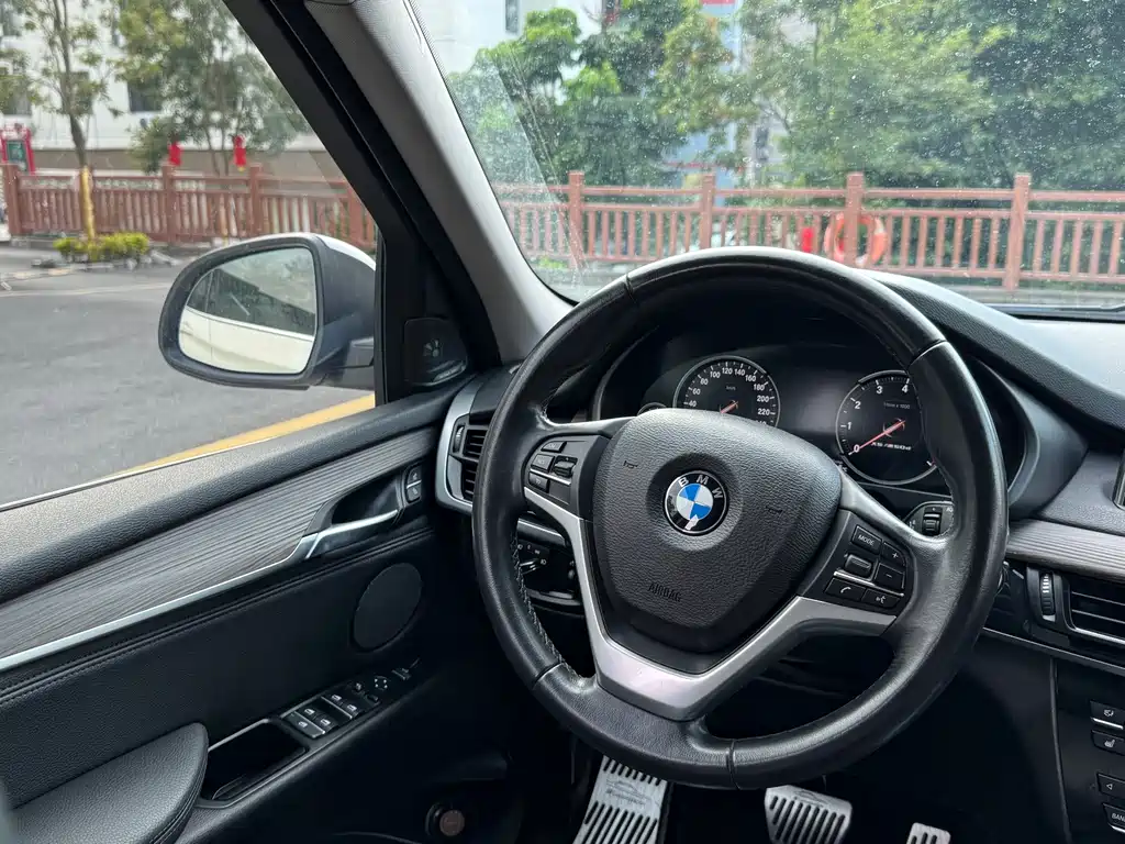 BMW X5 (Import) — миниатюра 18