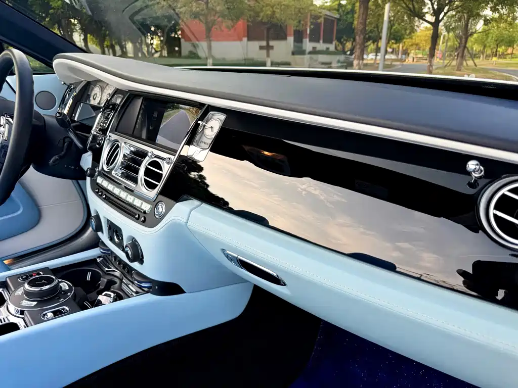 Rolls-Royce Dawn — миниатюра 17