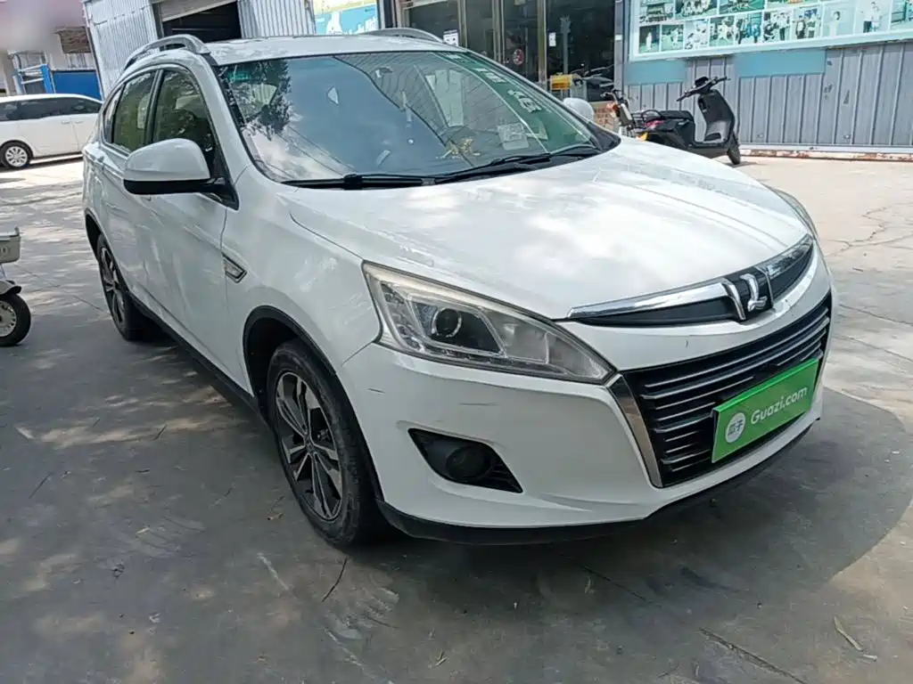 Luxgen U6 — миниатюра 4