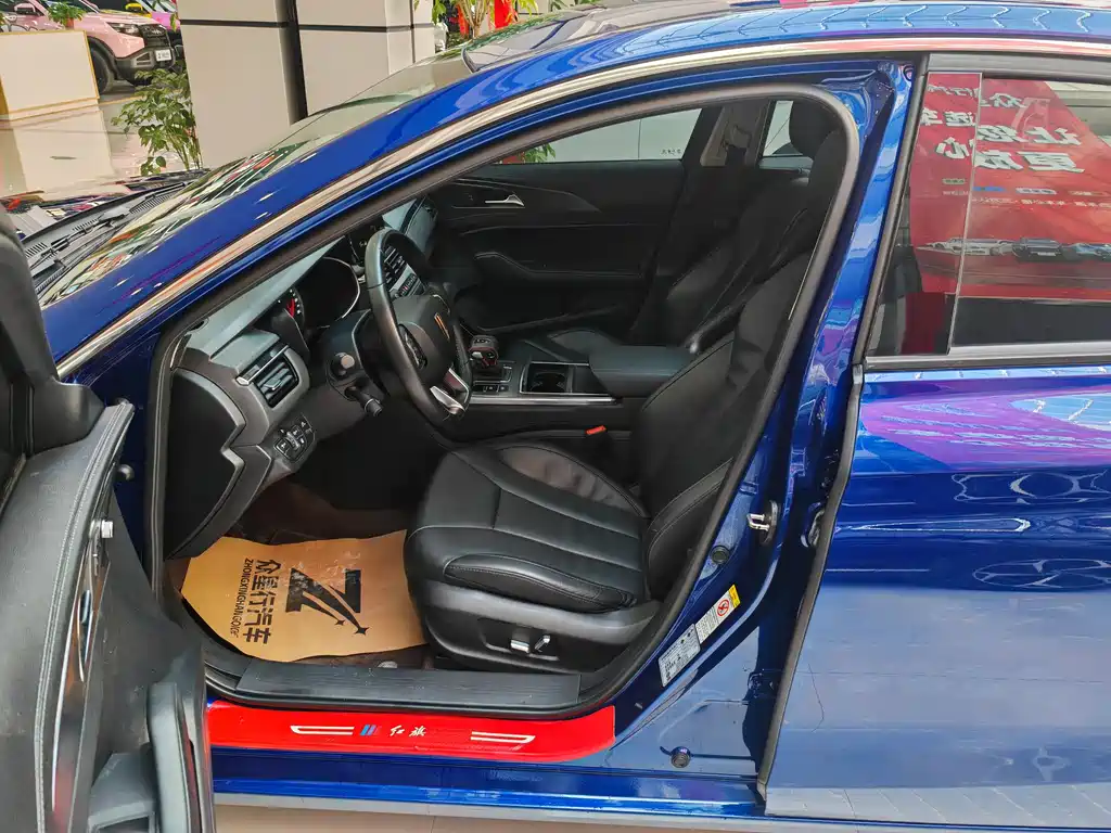 Hongqi H5 2020 1.8T AT