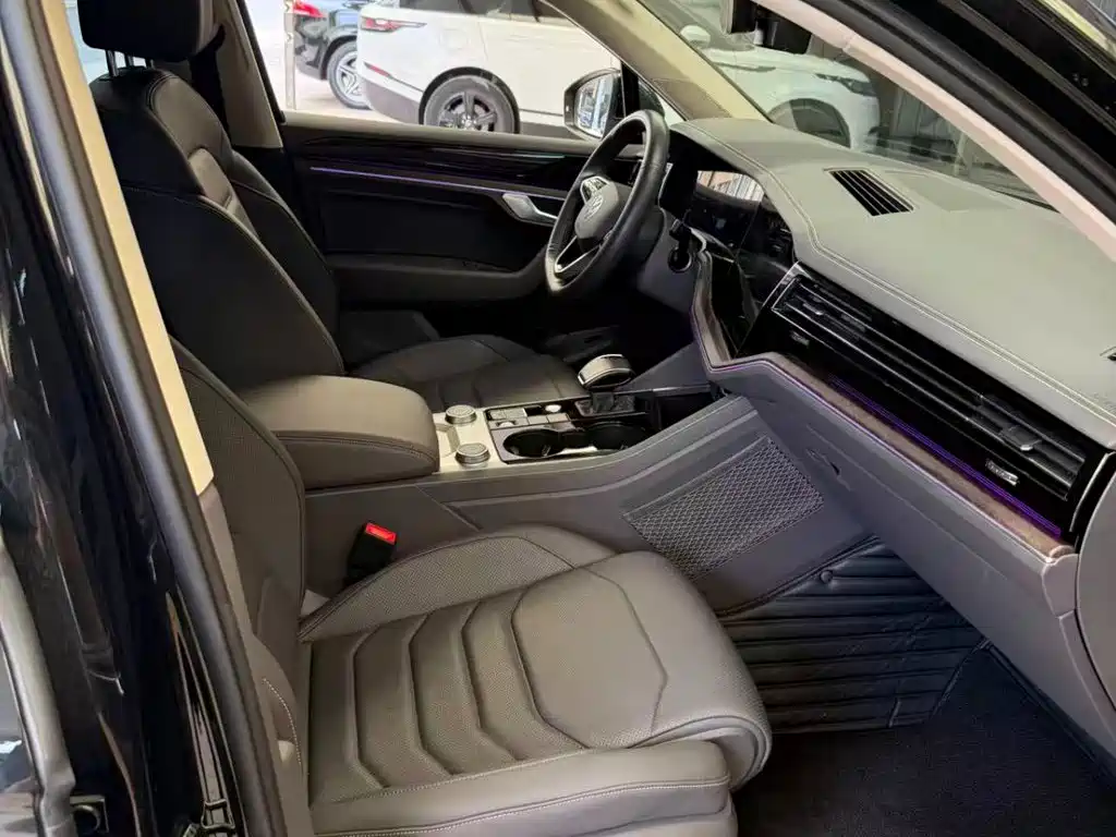 Volkswagen Touareg — миниатюра 5