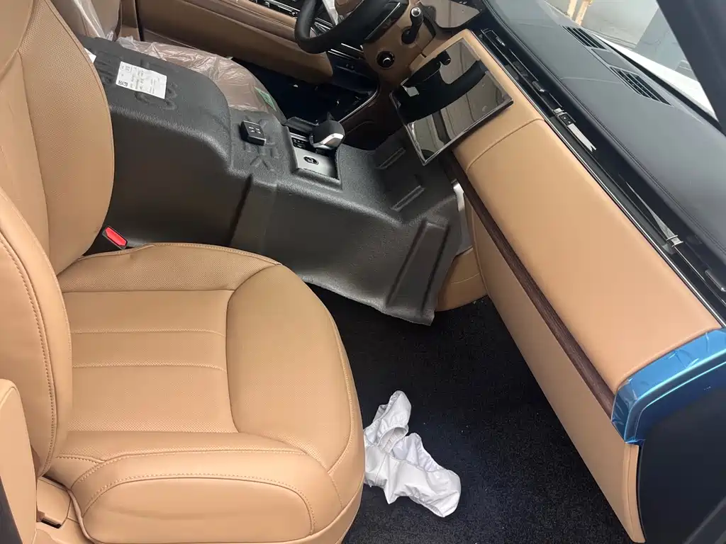 Land Rover Range Rover 2026 3.0 L6 400PS SE