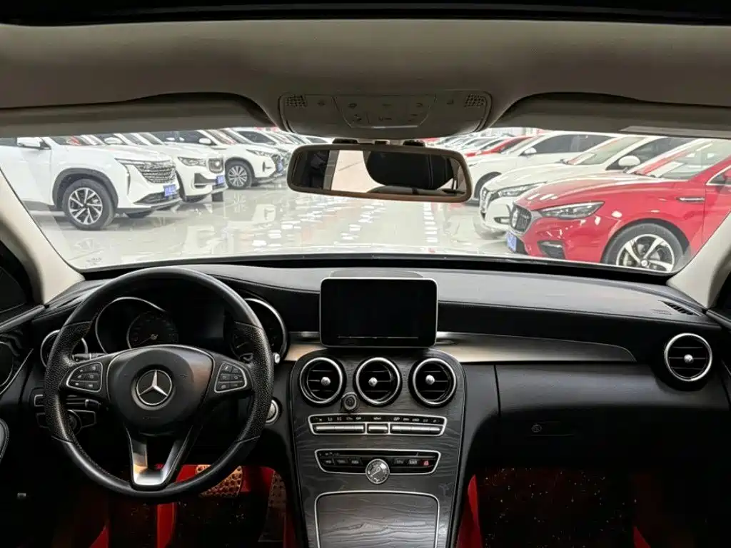 Mercedes-Benz C-Class — миниатюра 5