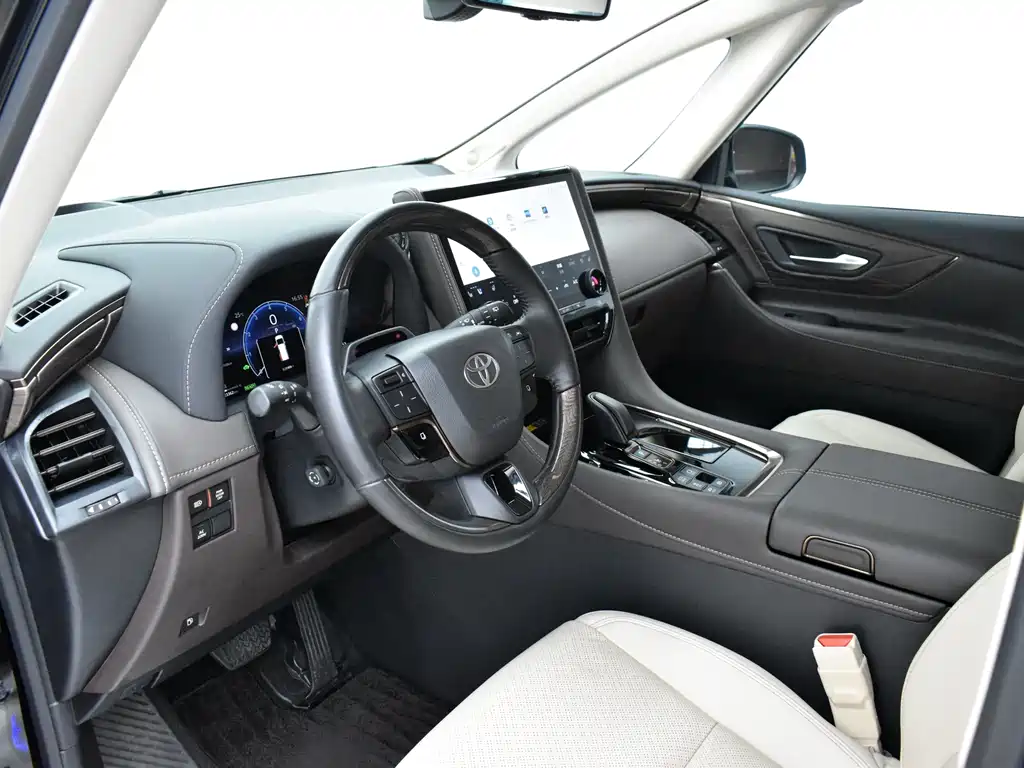 Toyota Alphard — миниатюра 7