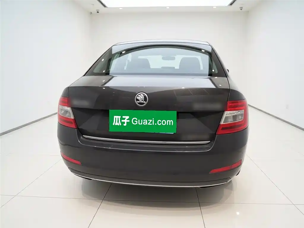Skoda Octavia 2017 1.6L AT
