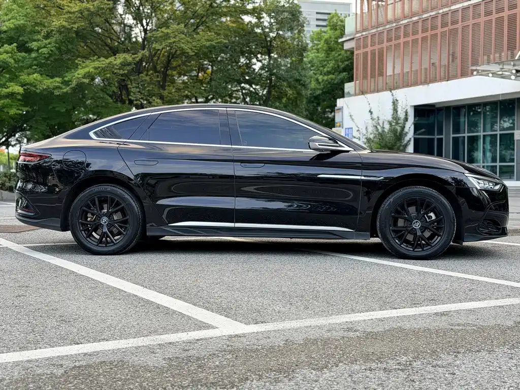 BYD Han — миниатюра 8