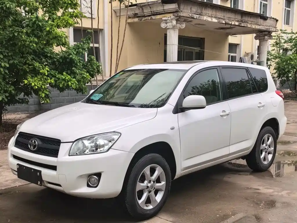 Toyota RAV4 2011