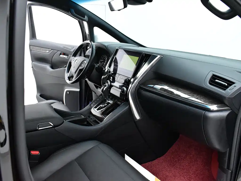 Toyota Alphard — миниатюра 11