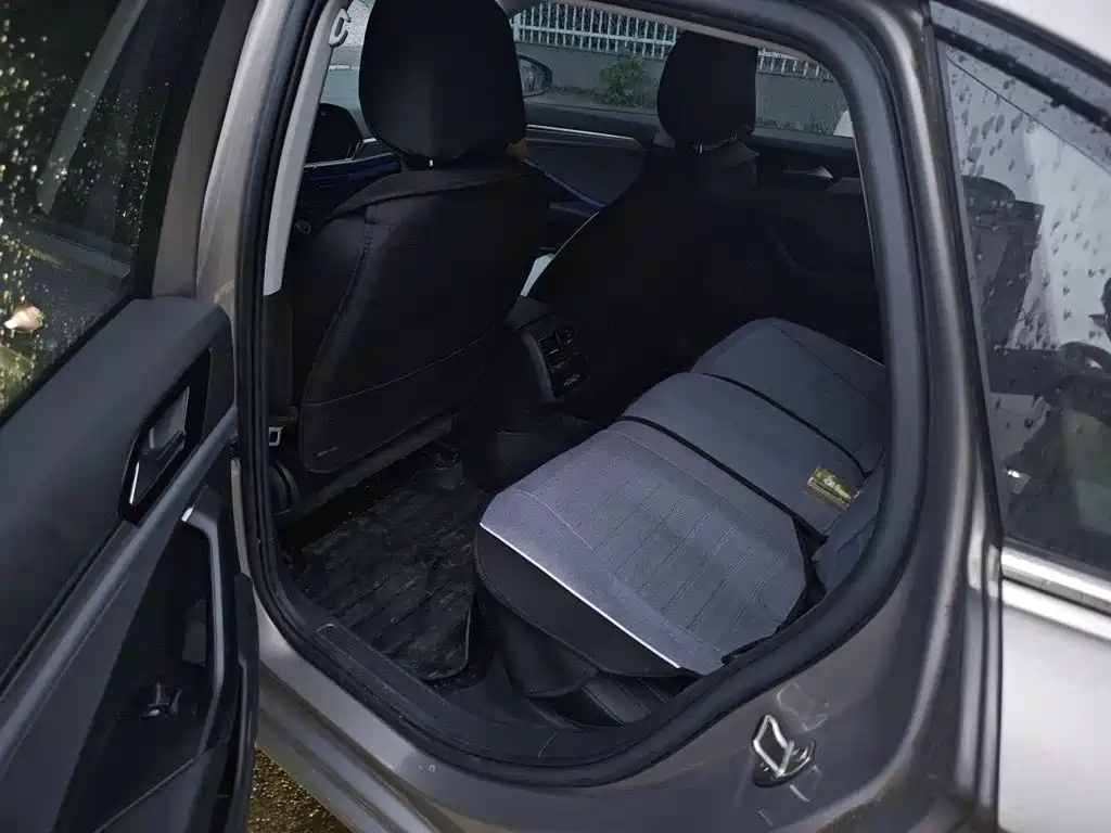 Volkswagen Sagitar — миниатюра 15