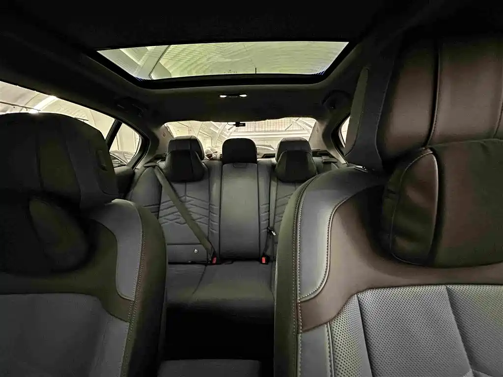 BMW 5 Series — миниатюра 19