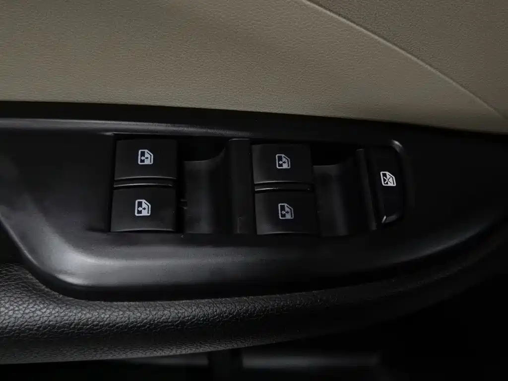 Buick Excelle — миниатюра 9
