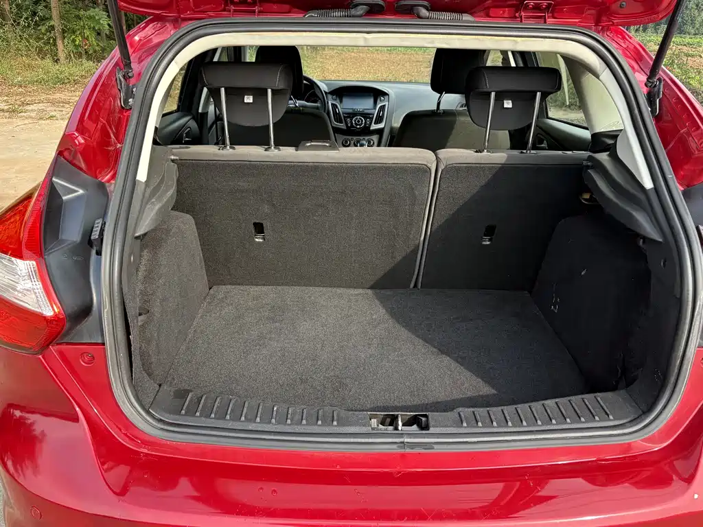 Ford Focus — миниатюра 10