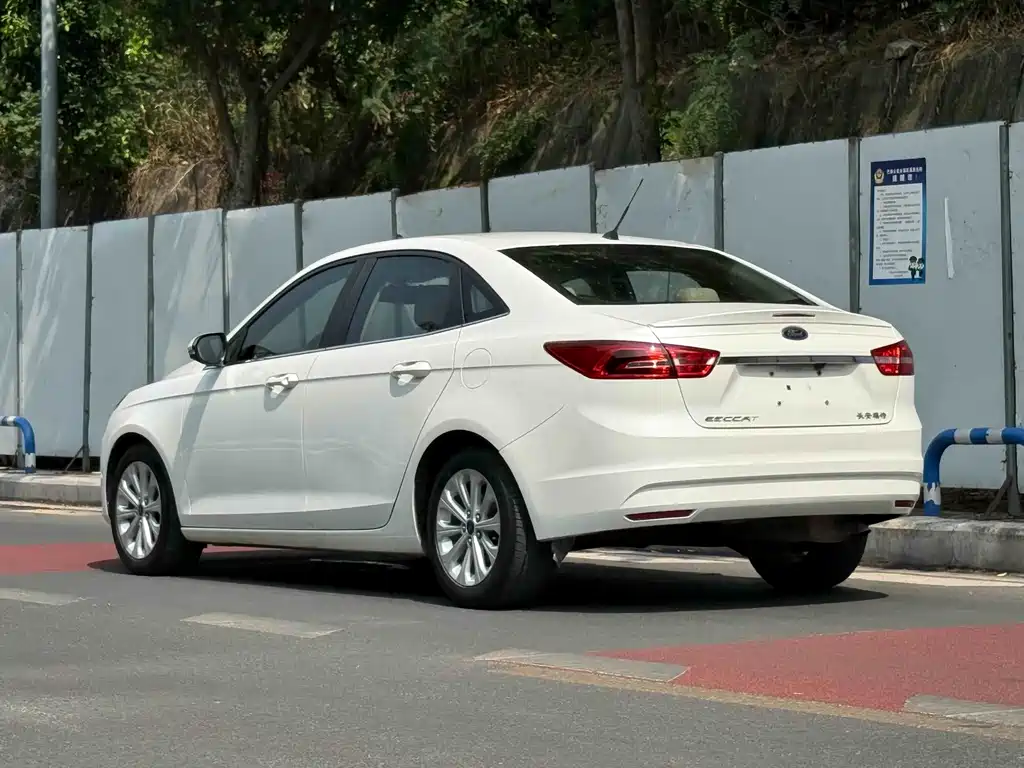 Ford Escort — миниатюра 8