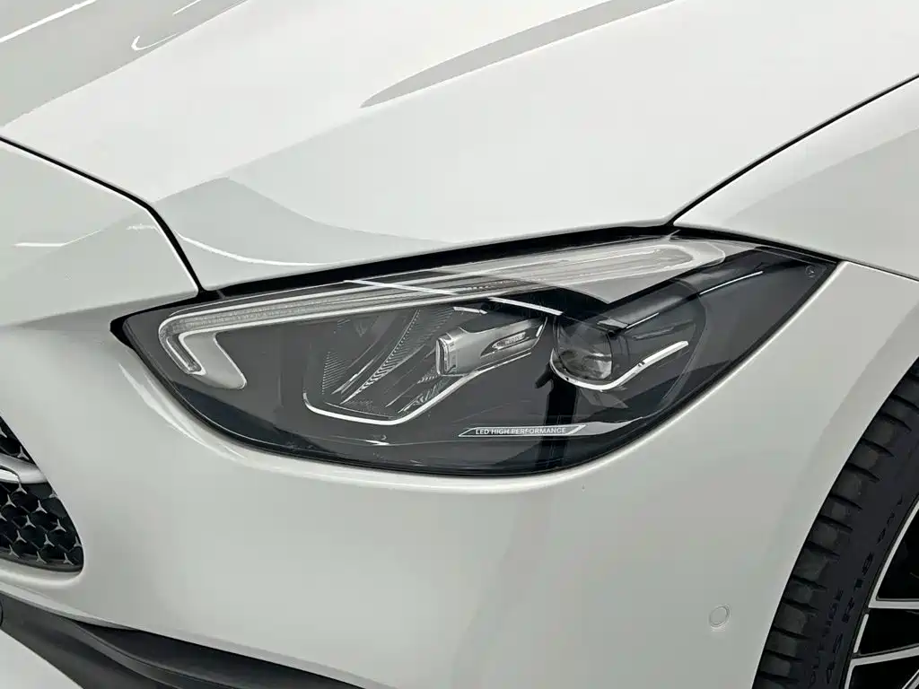Mercedes-Benz C-Class — миниатюра 9