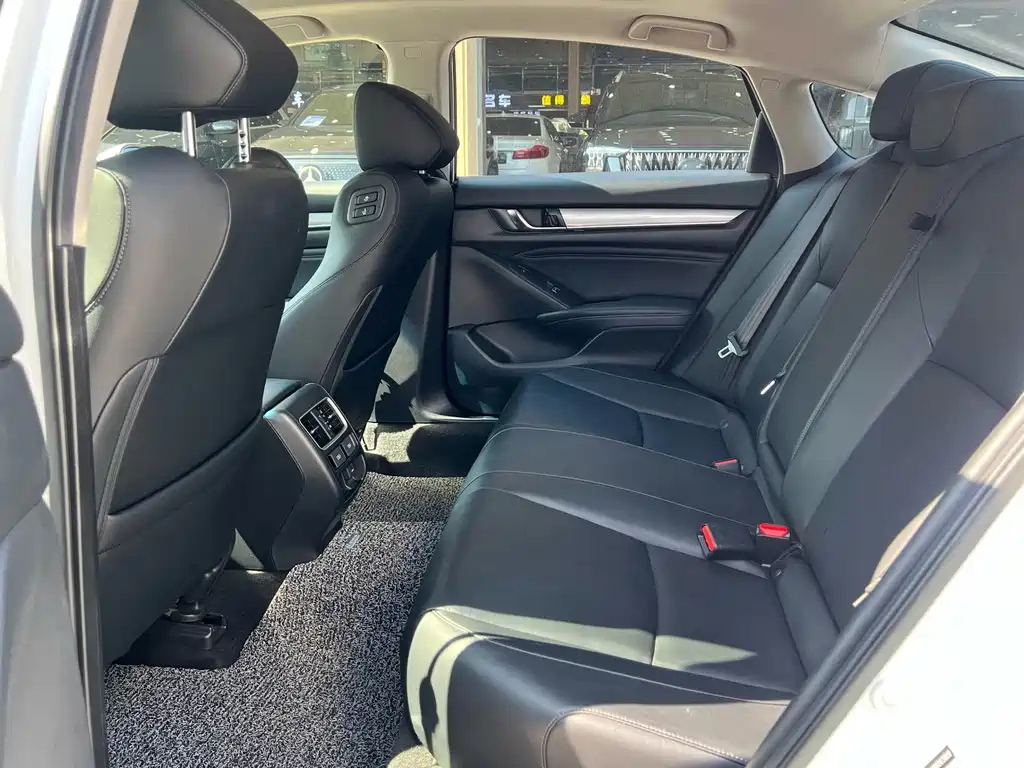 Honda Accord — миниатюра 5
