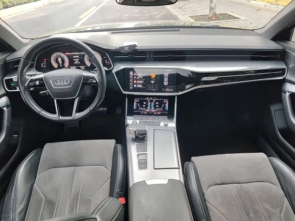 Audi A6L — миниатюра 10