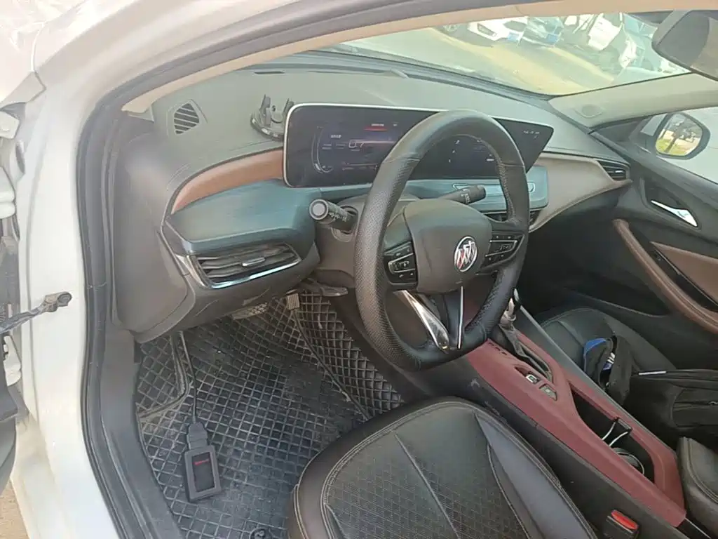 Buick Verano — миниатюра 10