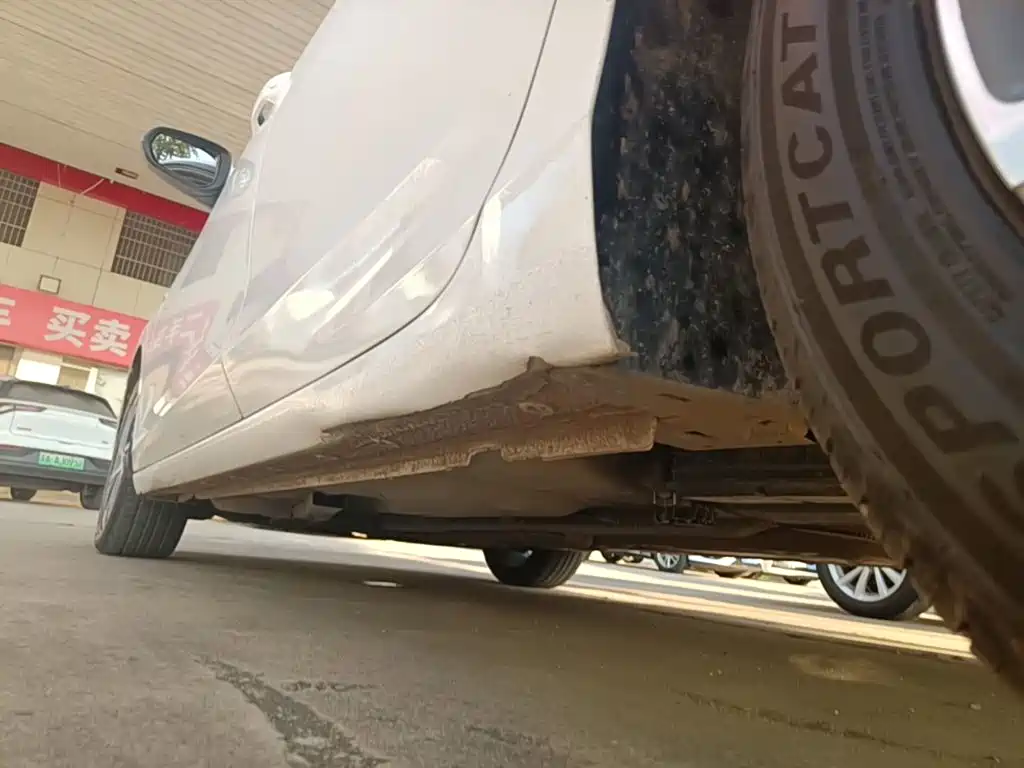 Buick Verano — миниатюра 22