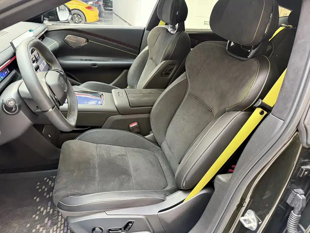 Lynk & Co 10 2025 240 Ultra Sport H7