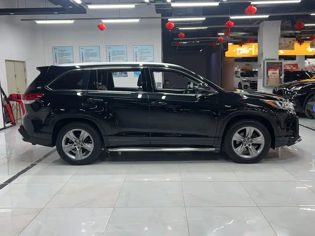 Toyota Highlander — миниатюра 5