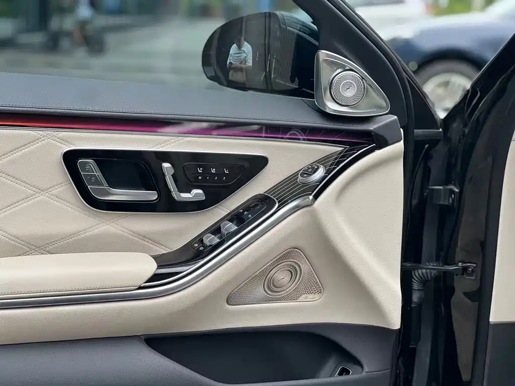 Mercedes-Benz S-Class — миниатюра 12