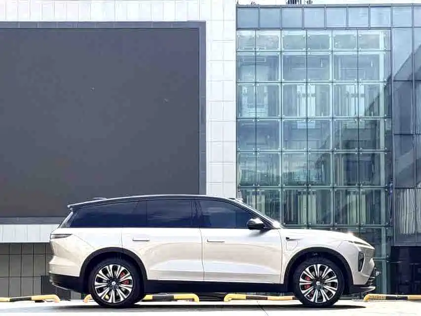 NIO ES8 — миниатюра 9