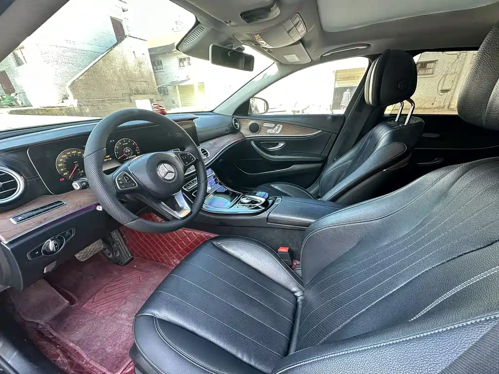 MERCEDES-BENZ E CLASS