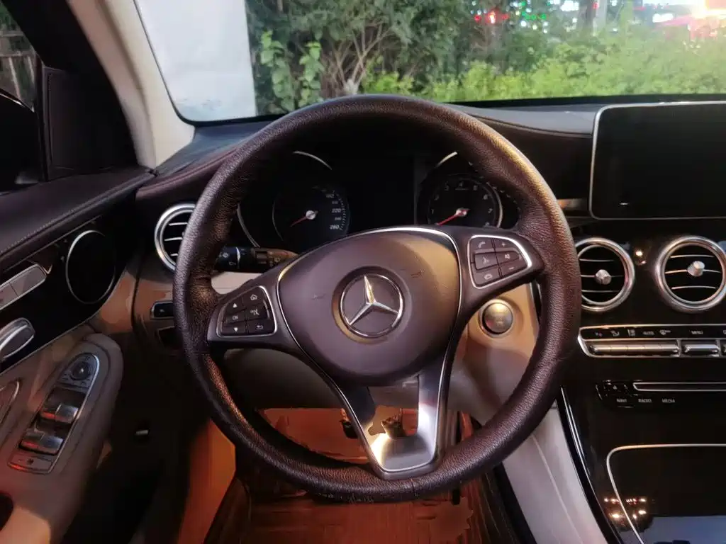Mercedes-Benz GLC — миниатюра 6