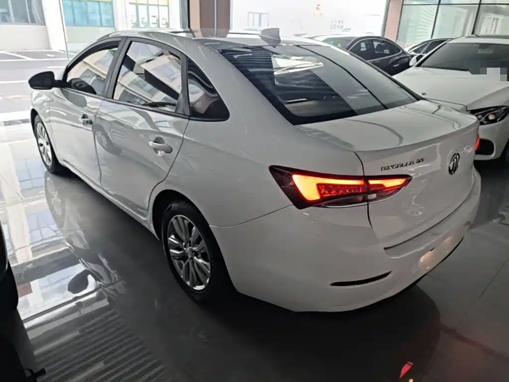 Buick Excelle — миниатюра 5
