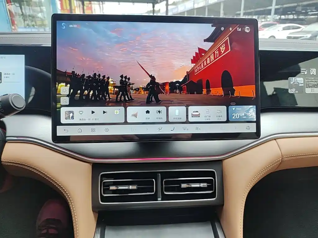 BYD L DM-i — миниатюра 13