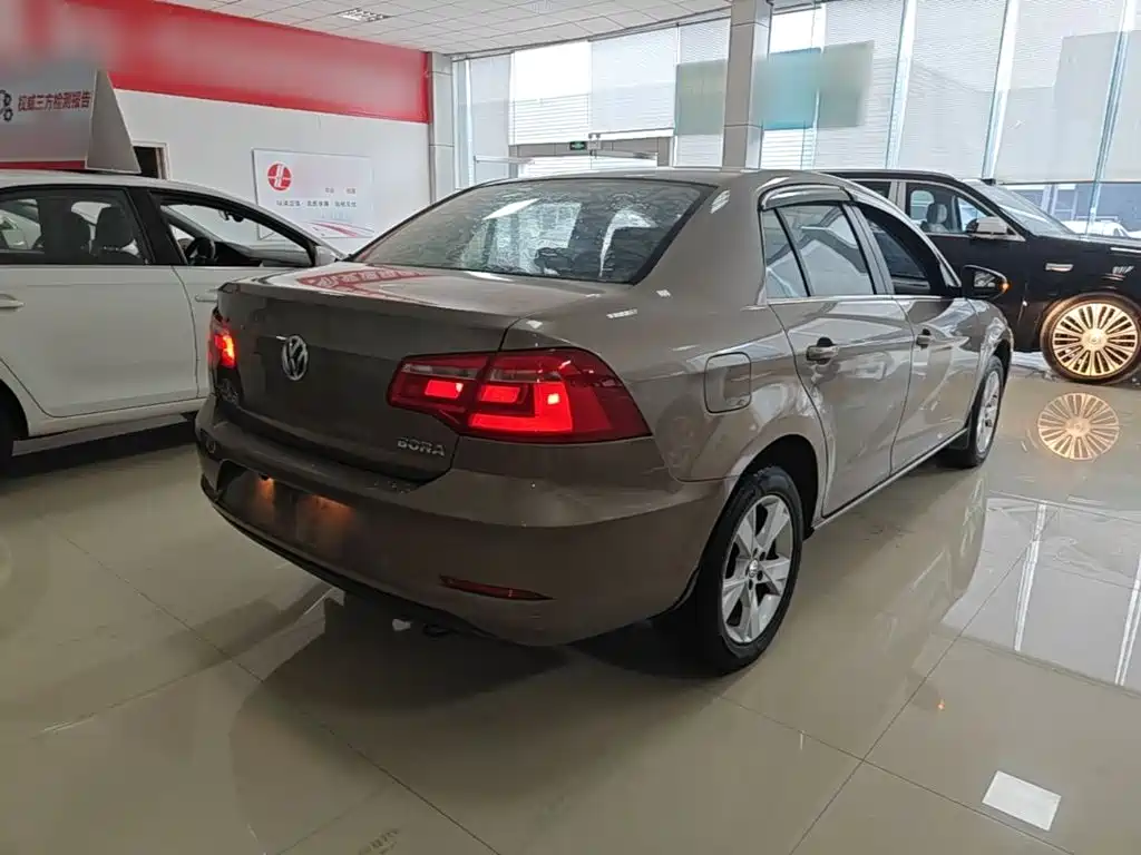 Volkswagen Bora — миниатюра 7