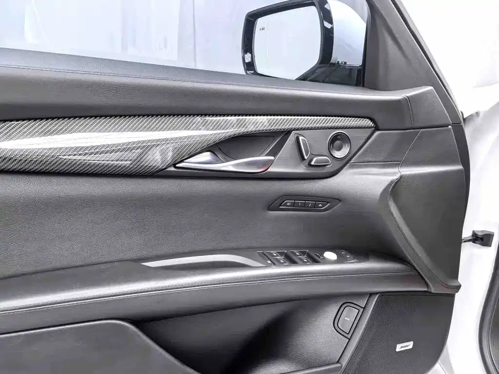 Cadillac CT6 — миниатюра 5