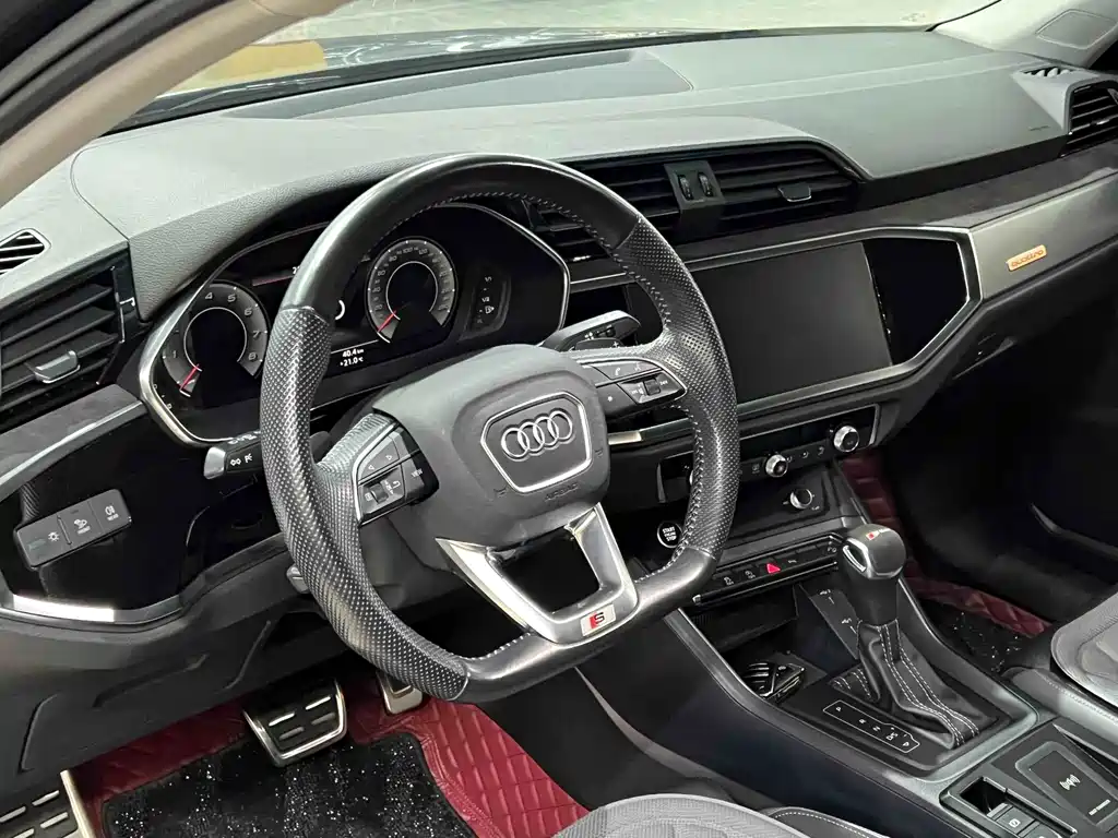 Audi Q3 Sportback — миниатюра 6